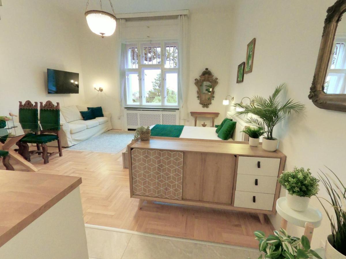 Green Hill Apartment Budapeste Exterior foto