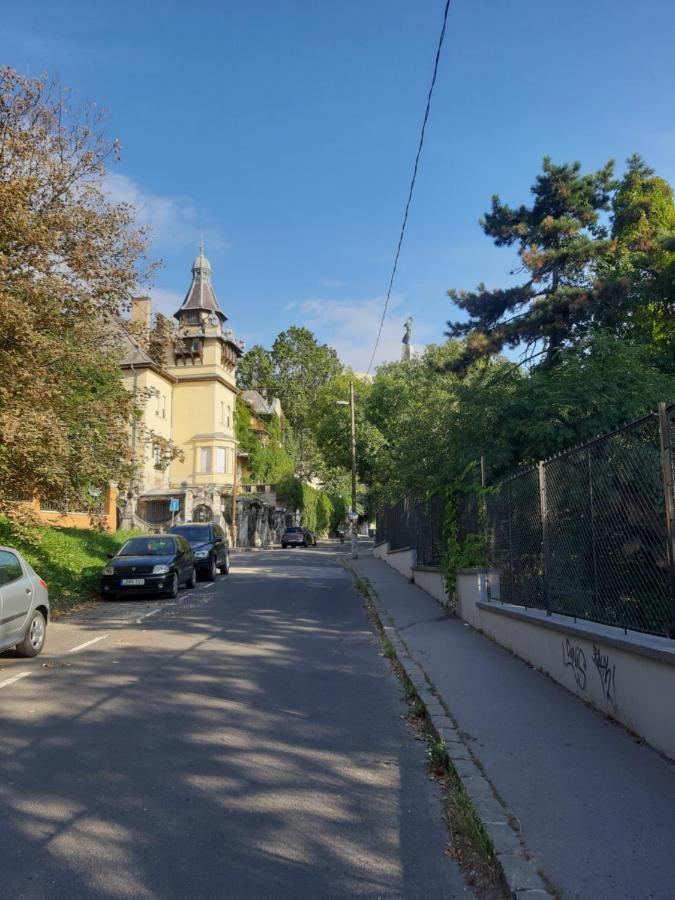 Green Hill Apartment Budapeste Exterior foto